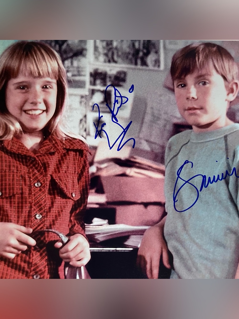 ESCAPE TO WITCH MOUNTAIN Signed 11x14 Photo / KIM RICHARDS & Ike Eisenmann / WOW